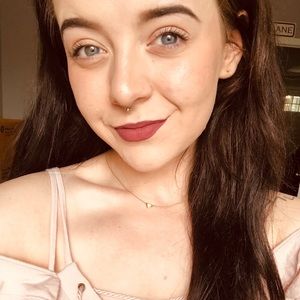 Meet your Posher, Lizzy